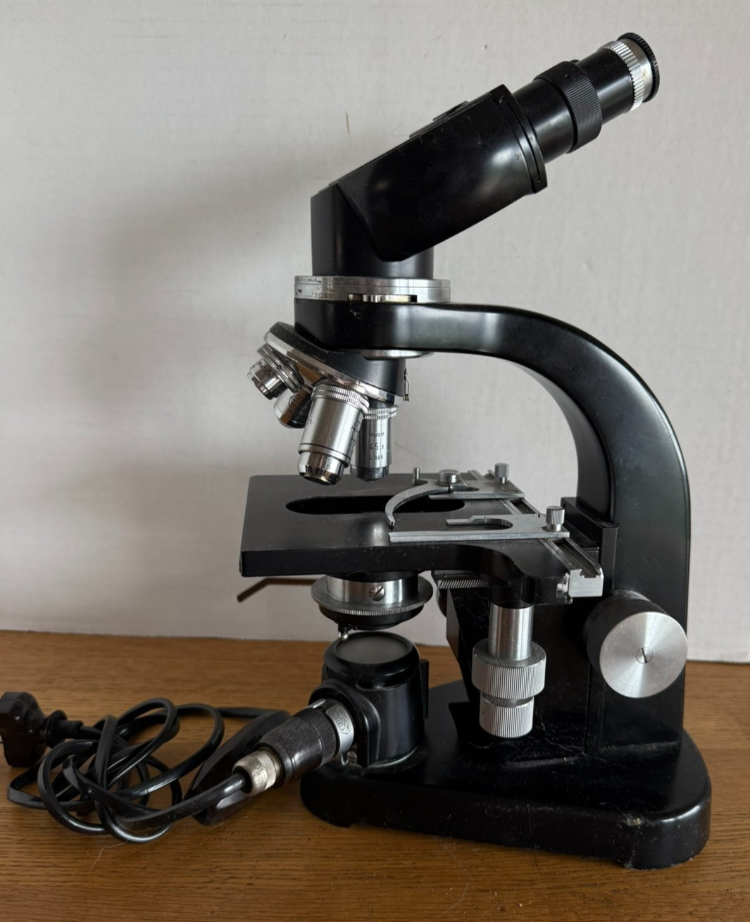 MICROSCOPE # 536922 VINTAGE ERNST LEITZ GmbH  WETZLAR 6L  GERMANY