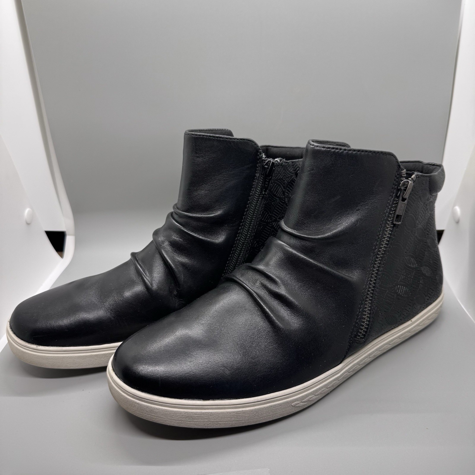 Rockport Zipper Sneakers Women's Size 11 Black CH3749 Zip Up Comfort Shoes