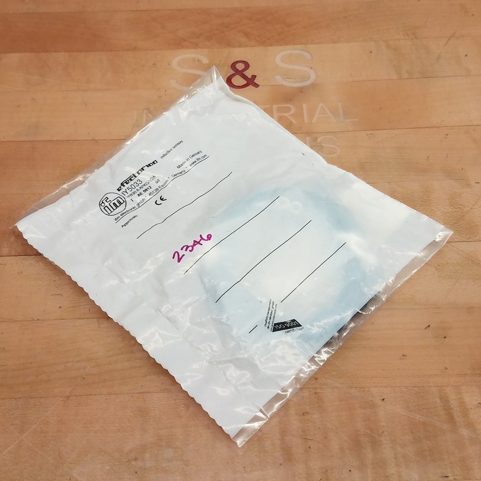 IFM IYB30,8-APKG/V2A IY5033 Proximity Sensor, 10-36VDC - NEW