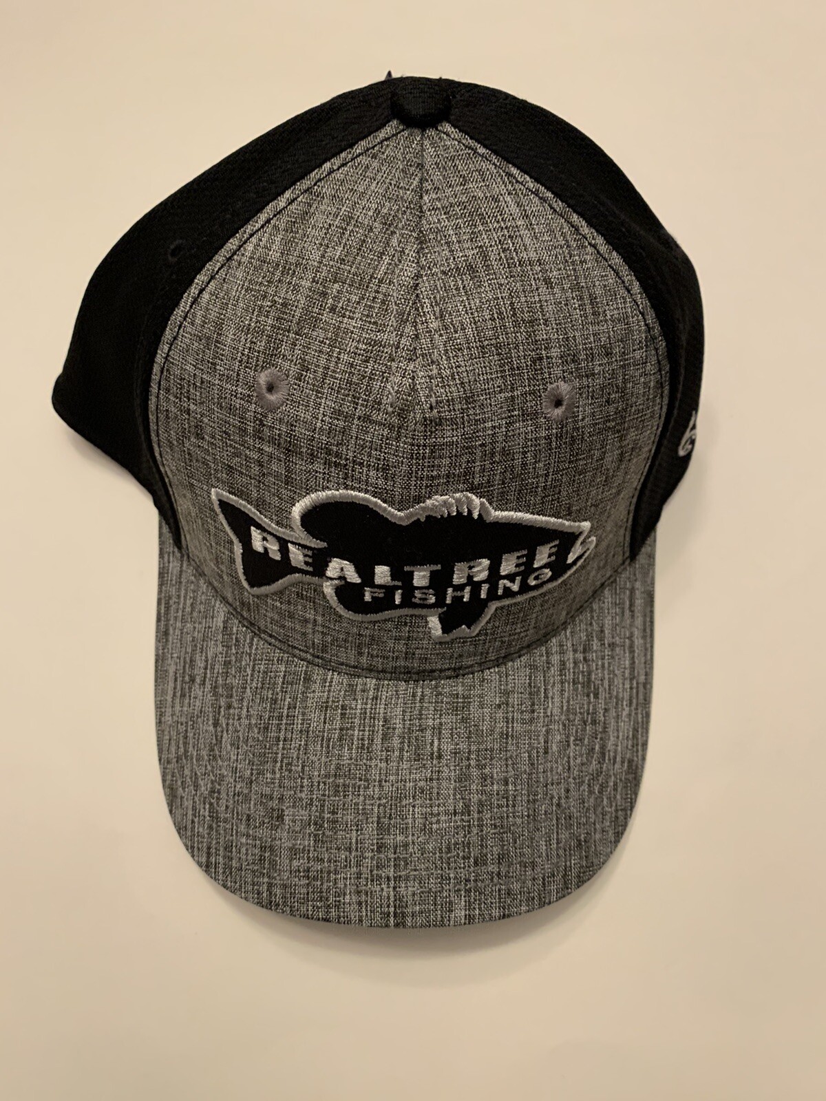 New Realtree Fishing Hat Trucker Cap Snap Back Hunting Fishing Father’s Day Dad