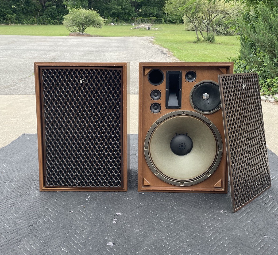 Sansui SP-3000 Speaker PAIR 15" Woofer with Grilles