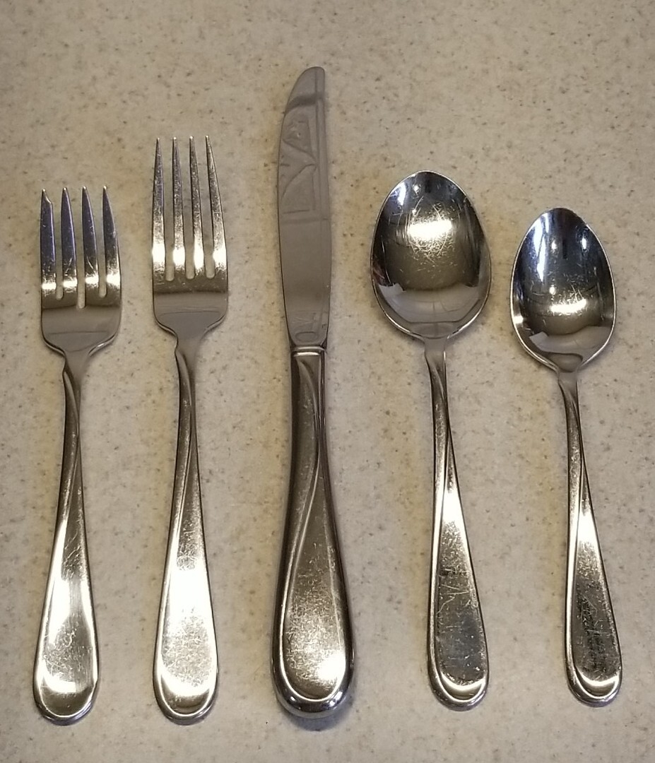 ONEIDA USA STAINLESS FLATWARE FLIGHT RELIANCE 5 PC PLACE SETTING