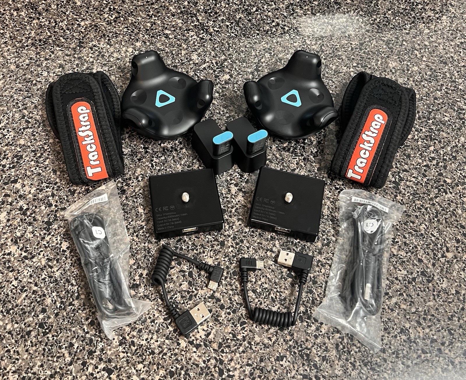 HTC VIVE 2.0 Trackers - Excellent Condition