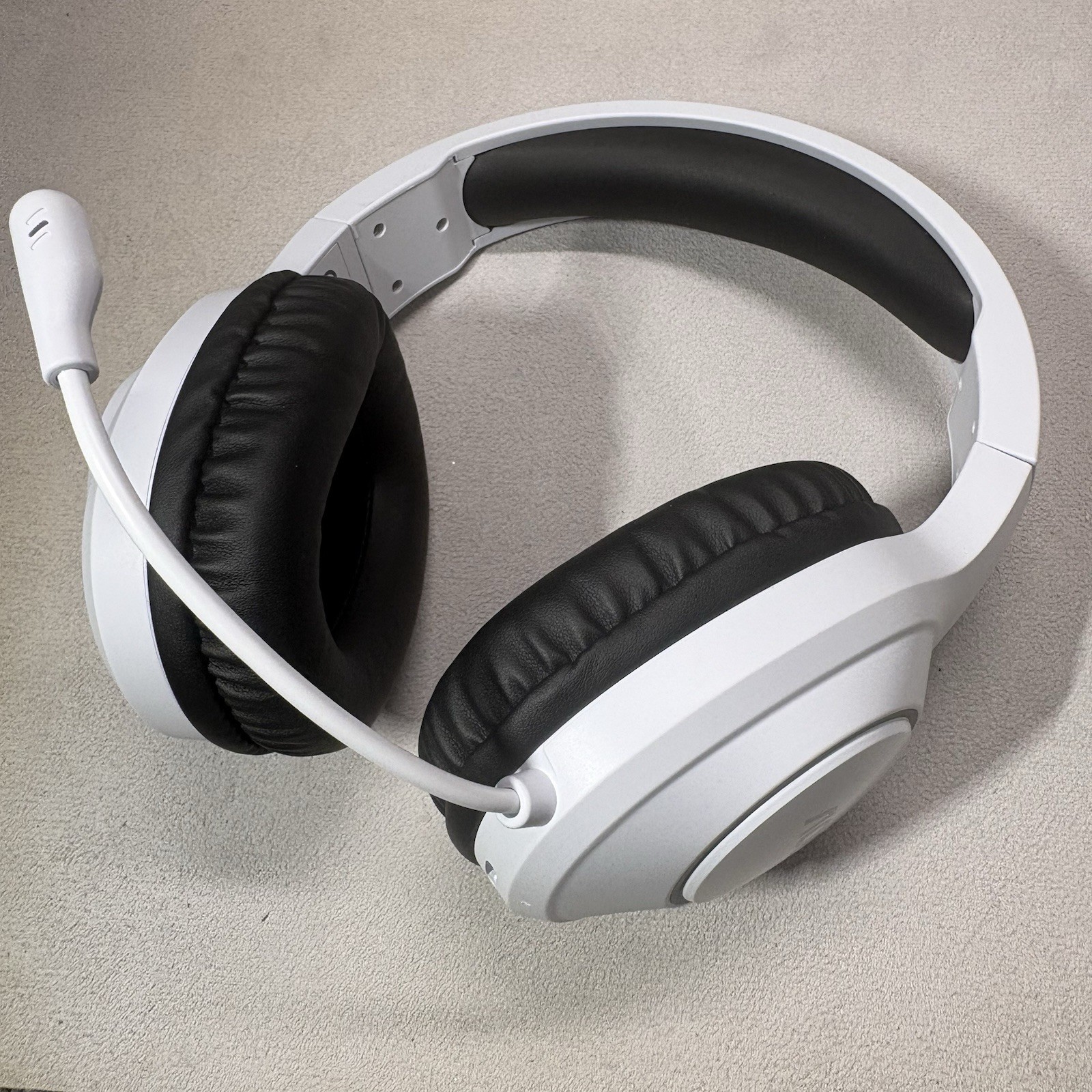 AOC Gaming Headset RGB Boom Mic USB/3.5mm White Wireless audio device accessory