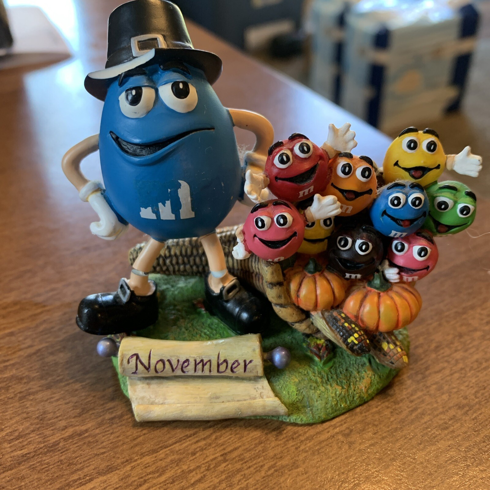 Pre-O M&M Figurine “November “/Multicolor/Calendar/Seasonal/Danbury Mint/candy