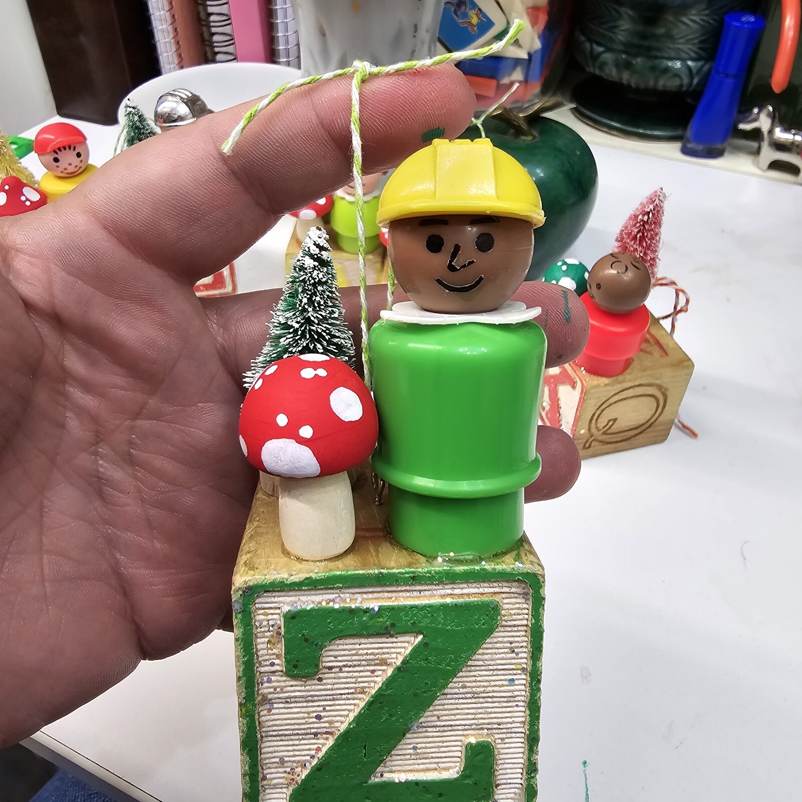 Vintage building block  Fisher Price Little People Christmas Ornament Letter Z