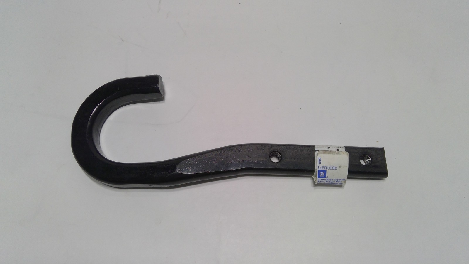 FITS 1996-2005 CHEVROLET GMC S10 SONOMA HOOK FRT TOW 15661184 -  NEW OEM
