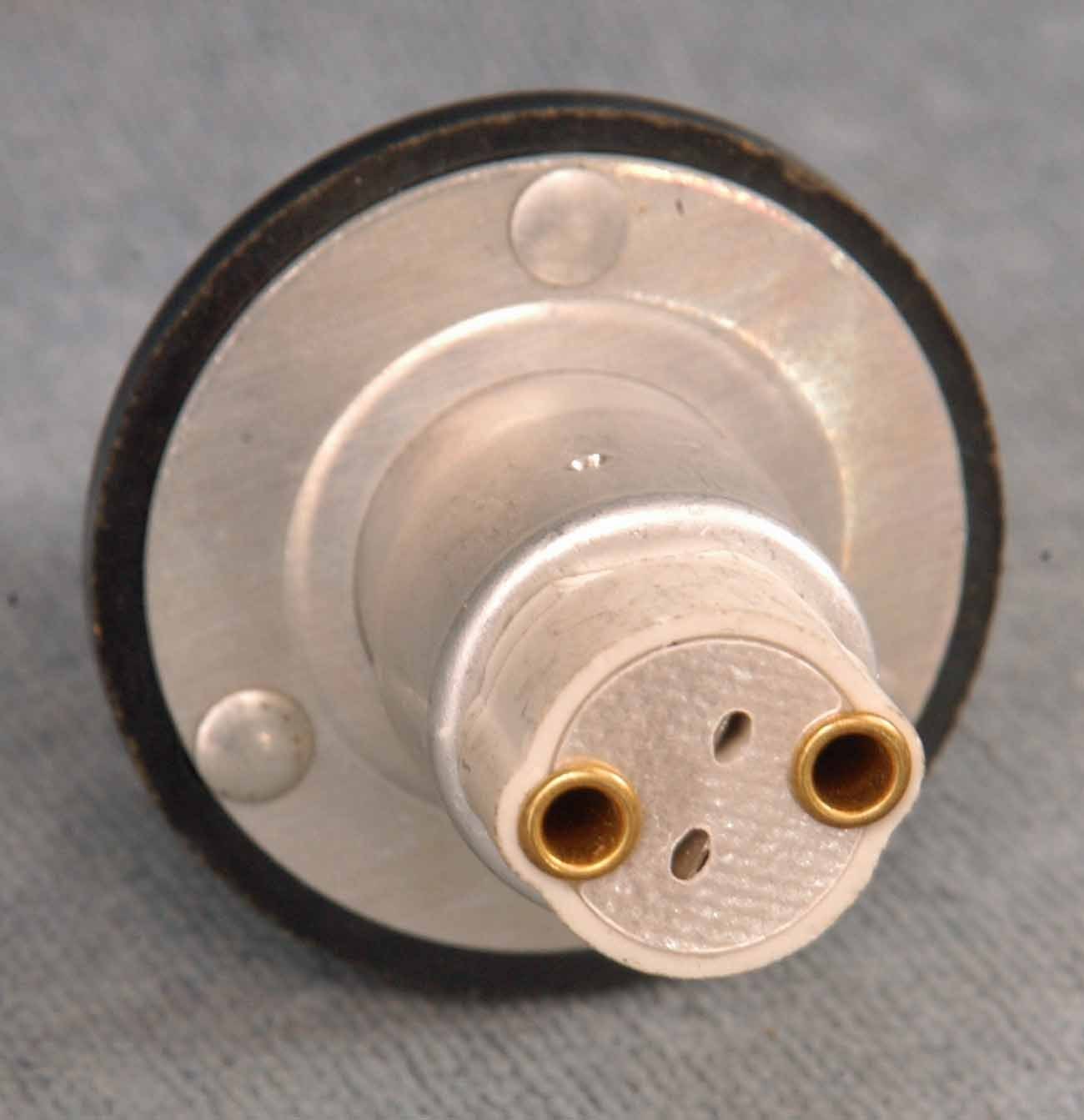 HOUSEHOLD TO HALOGEN BULB ADAPTER