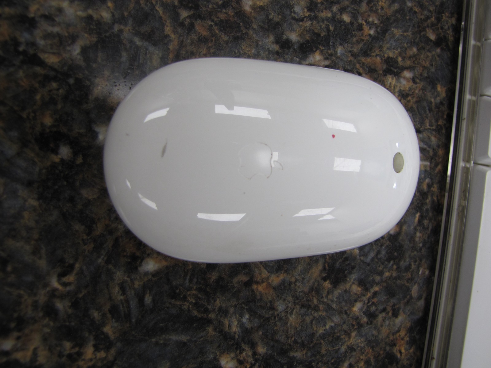 Vintage Apple A1016 Wireless Keyboard & Apple A1197 Mouse - White