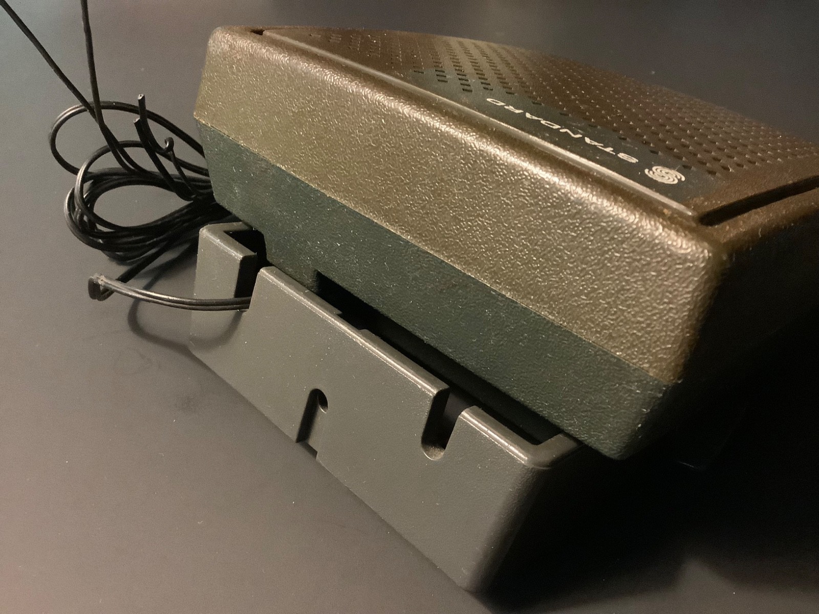 STANDARD COMMUNICATIONS CORP SC-U 201S Communication Speaker w/Mounting Bracket