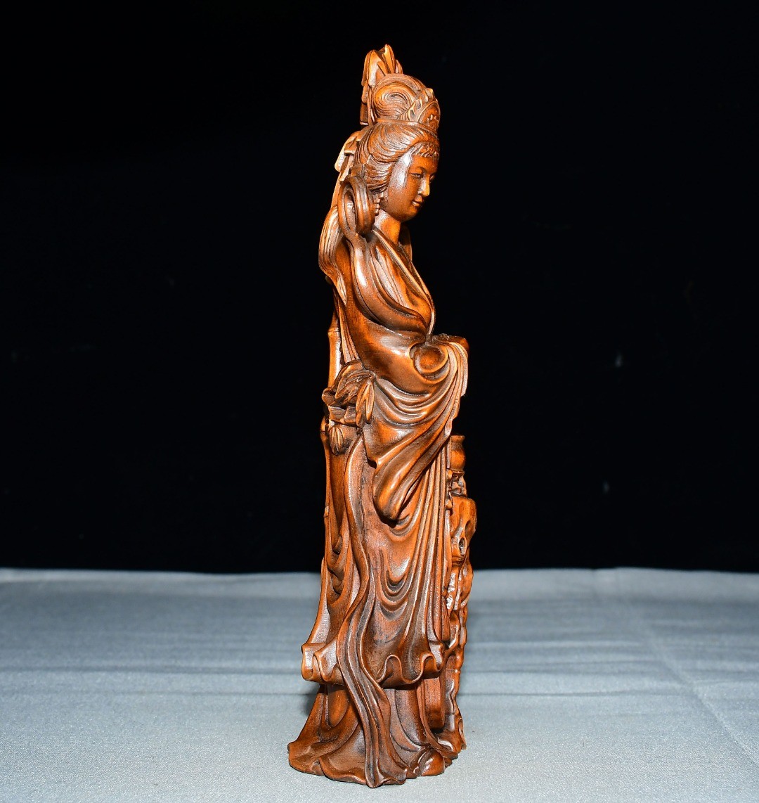 Exquisite Small Leaf Boxwood Beauty Ornament