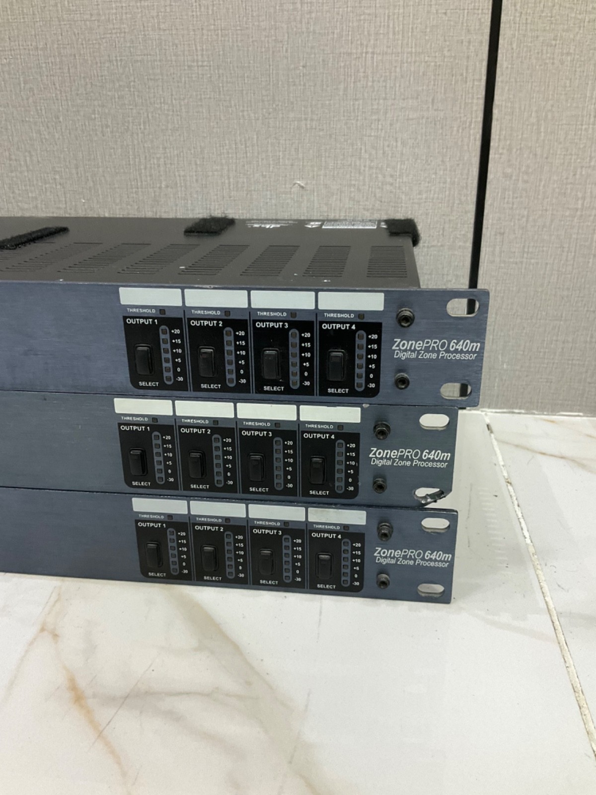 DBX ZONE PRO 640M DIGITAL ZONE PROCESSOR DBX640MV
