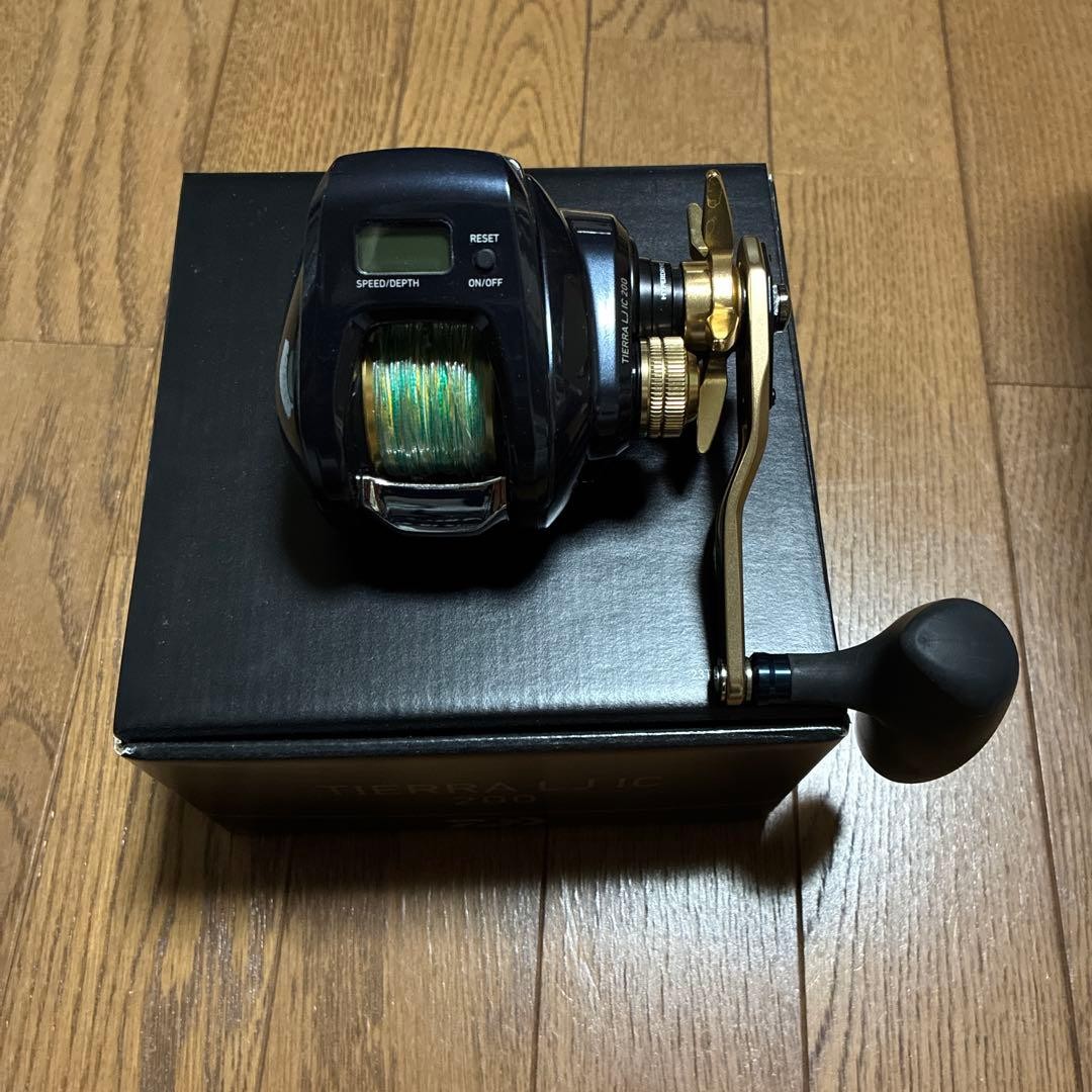 DAIWA TerraLJ IC 200 Fishing Reel Right Hand Ready to Use Excellent Grade