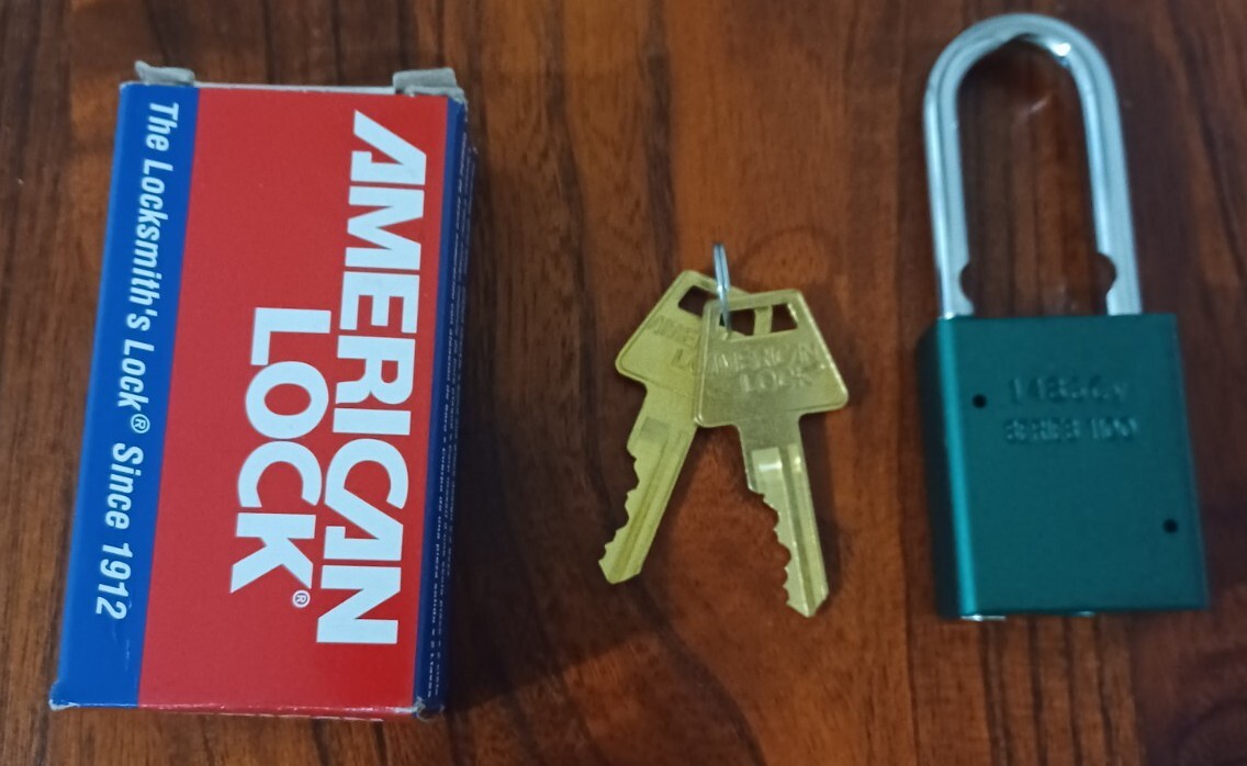 👀》🔥 American Lock High Security Aluminum Padlock # 1100 with 2 Keys》GREEN 🆕️