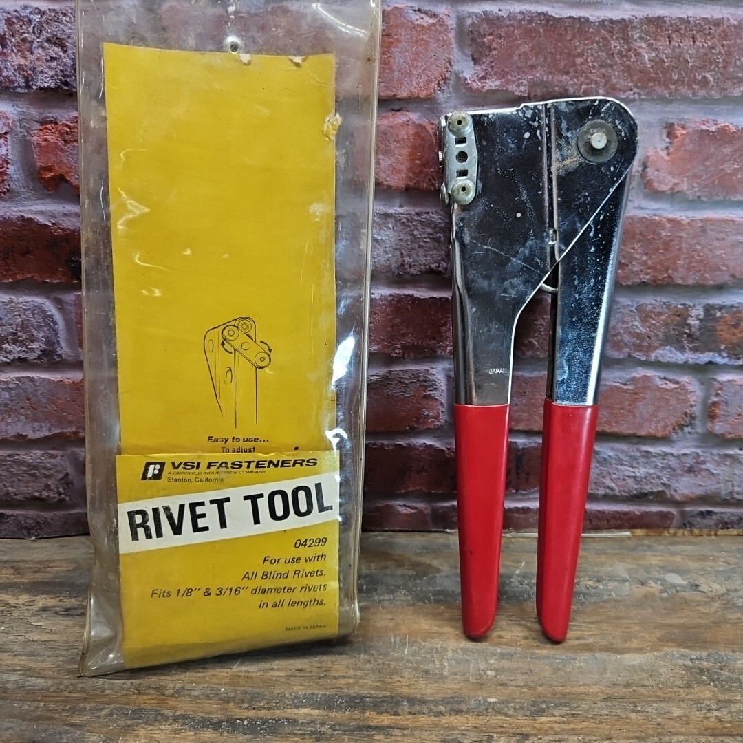 Vintage VSI Riveter Rivet Tool 04299