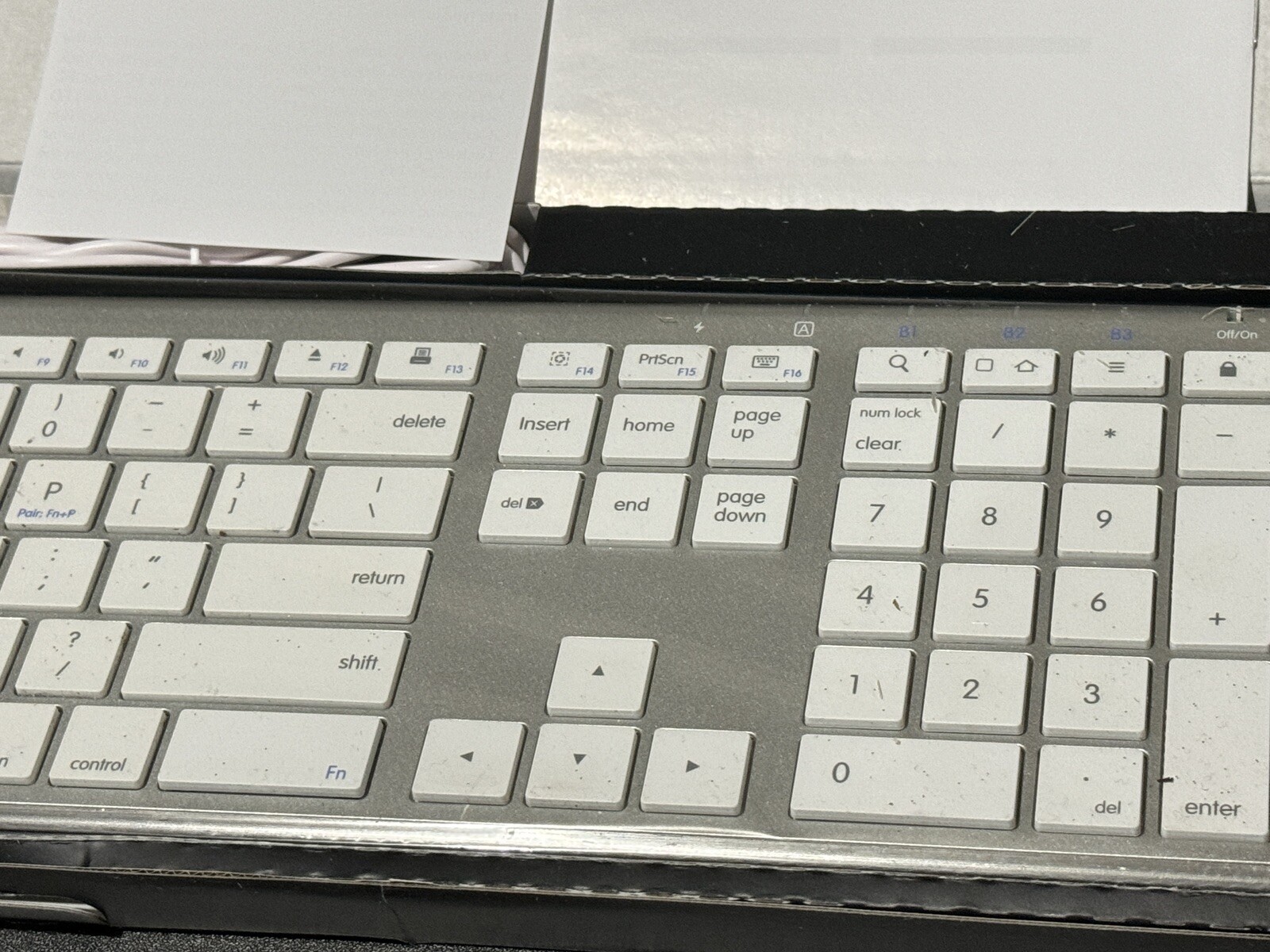 New MACALLY Quick Switch Bluetooth Keyboard 3 Devices Brush Metal Bottom Cover