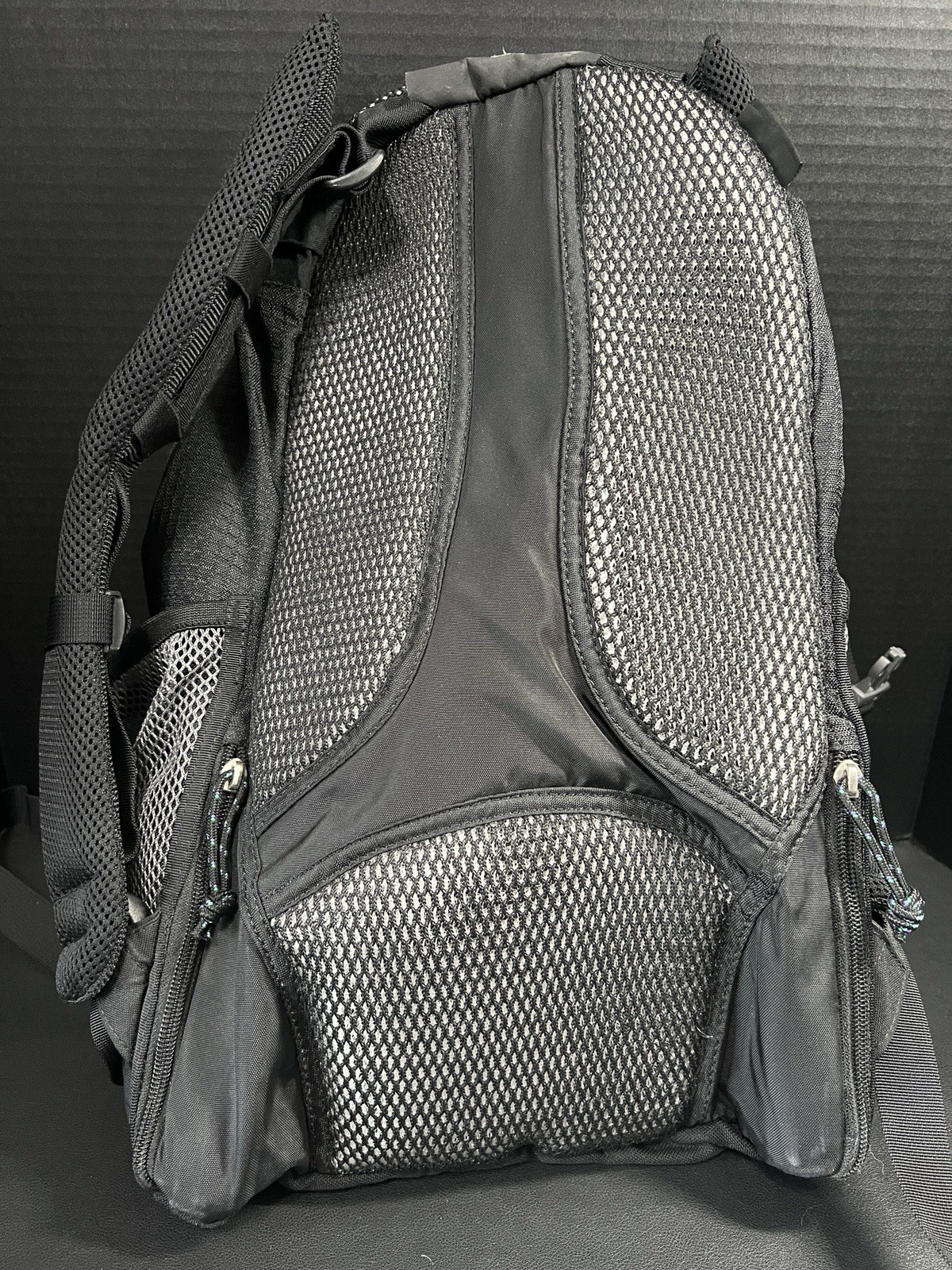 Kelty Whitney 1900 Black Backpack Hiking Hydration Daypack Style 22033060