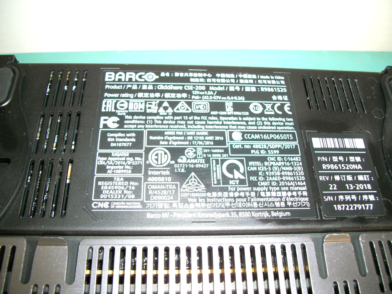 BARCO ClickShare CSE-200 Model#R9861520 Presentation Unit w/2 Remote Buttons