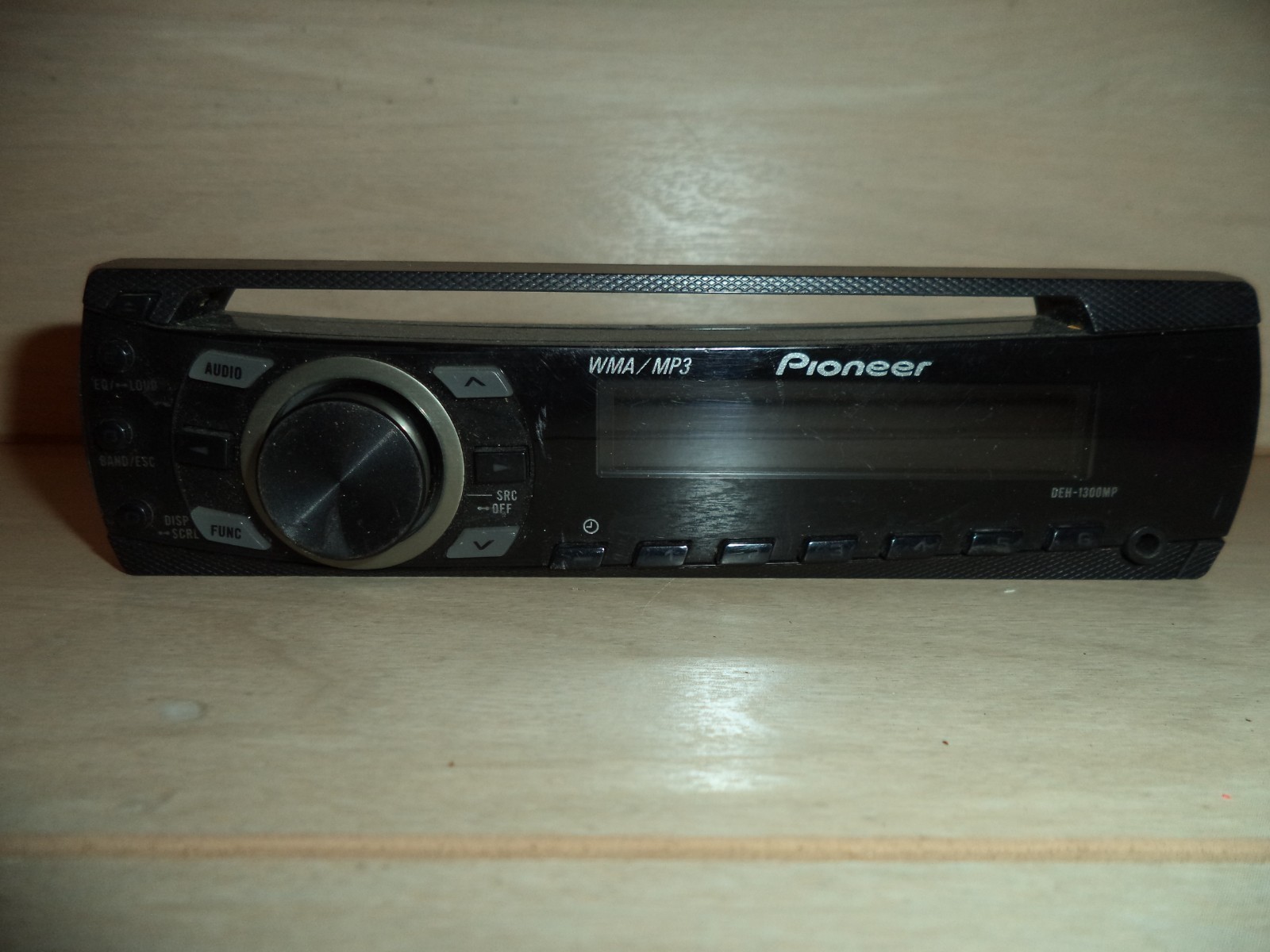 PIONEER DEH-1300MP CAR STEREO PIONEER DEH-1300MP FACEPLATE ONLY USED