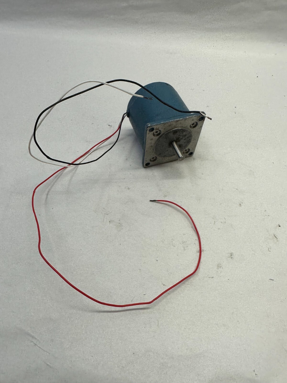 SLO-SYN Sync Stepper Motor SS25-1110U, 120V, 72RPM, 0.1A, 25oz-in, 60Hz
