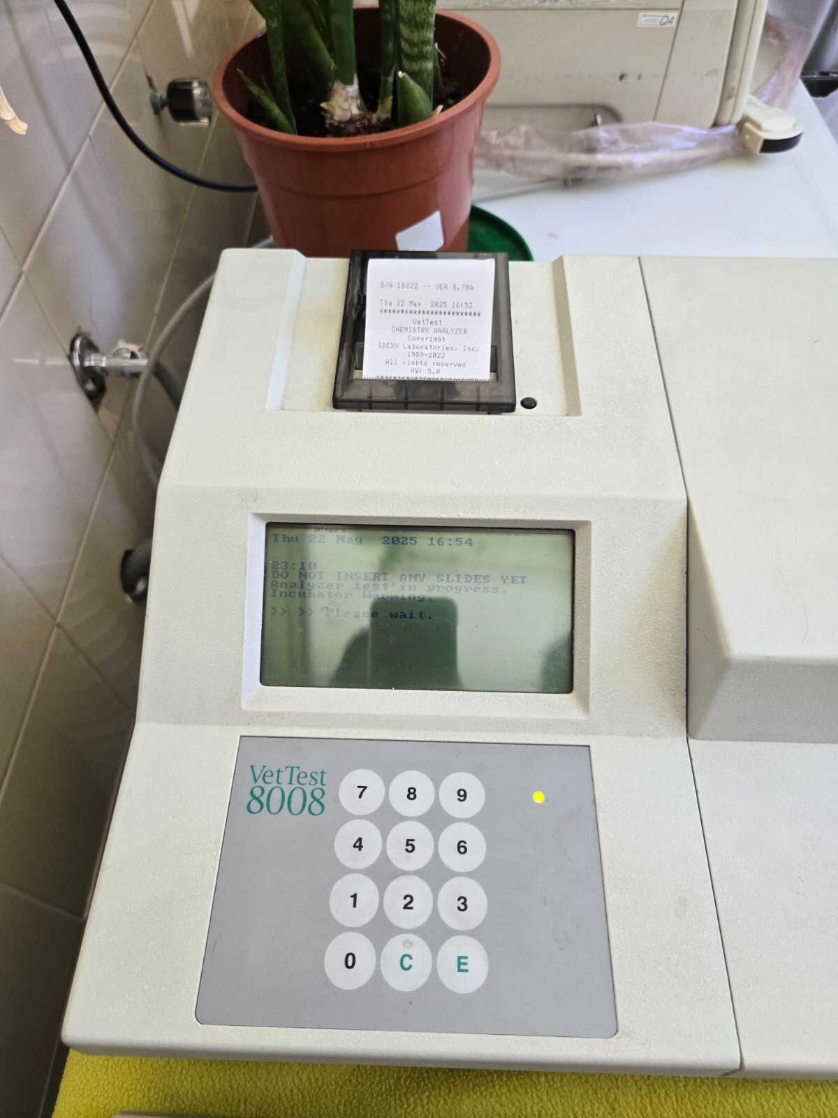 IDEXX vetTest 8008 Veterinary -Chemistry Analyzer
