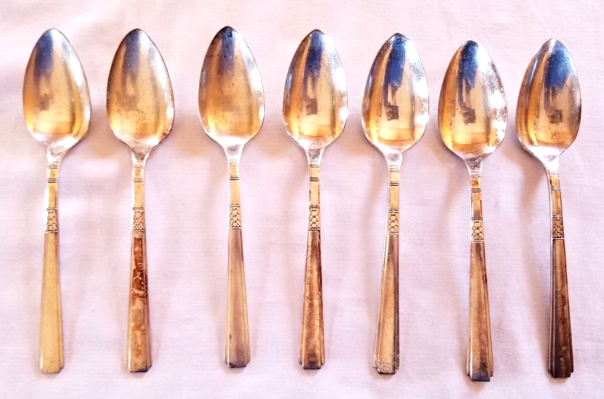 1935 Capri Pattern 7 Tea Spoons Set Silver Plate Flatware 1881 Rogers Teaspoons