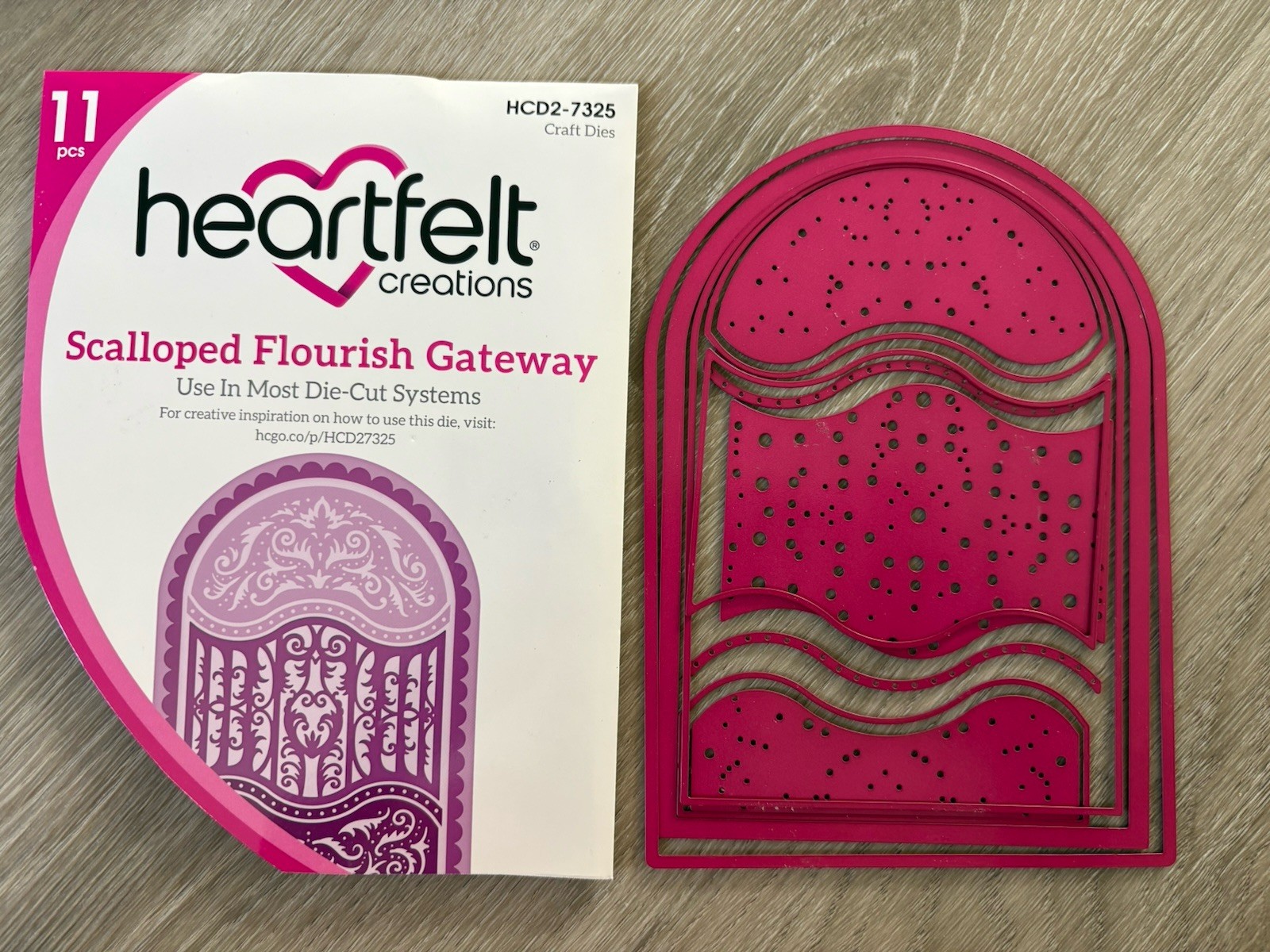 Heartfelt Creations Scalloped Flourish Gateway Die Set