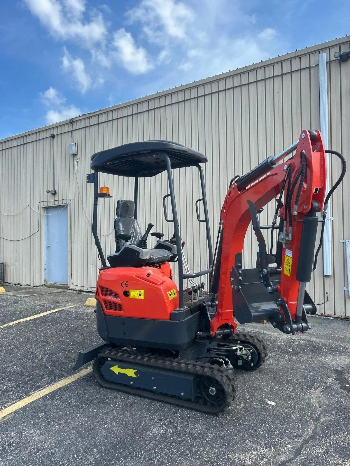 FREE SHIPPING 2025 2 Ton New Mini Excavator EPA certified USA KUBOTA Diesel D902