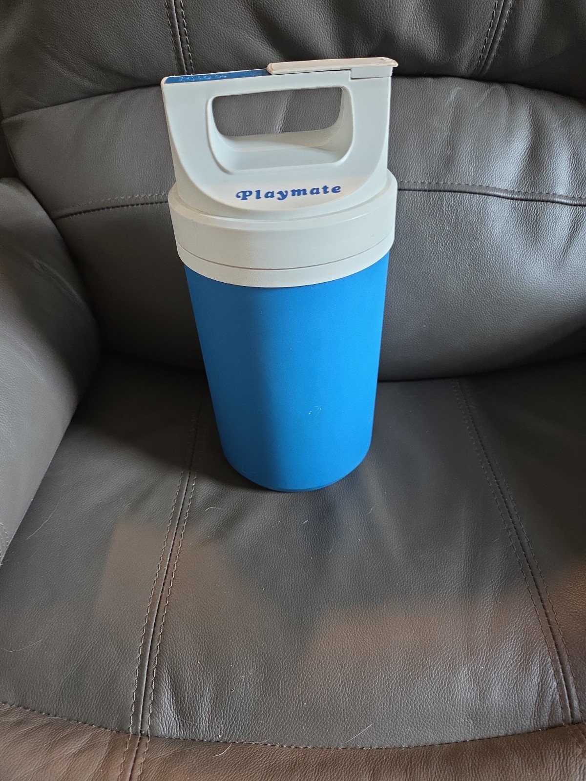 Vintage Igloo Playmate Half 1/2 Gallon Blue and White Water Jug Thermos Cooler