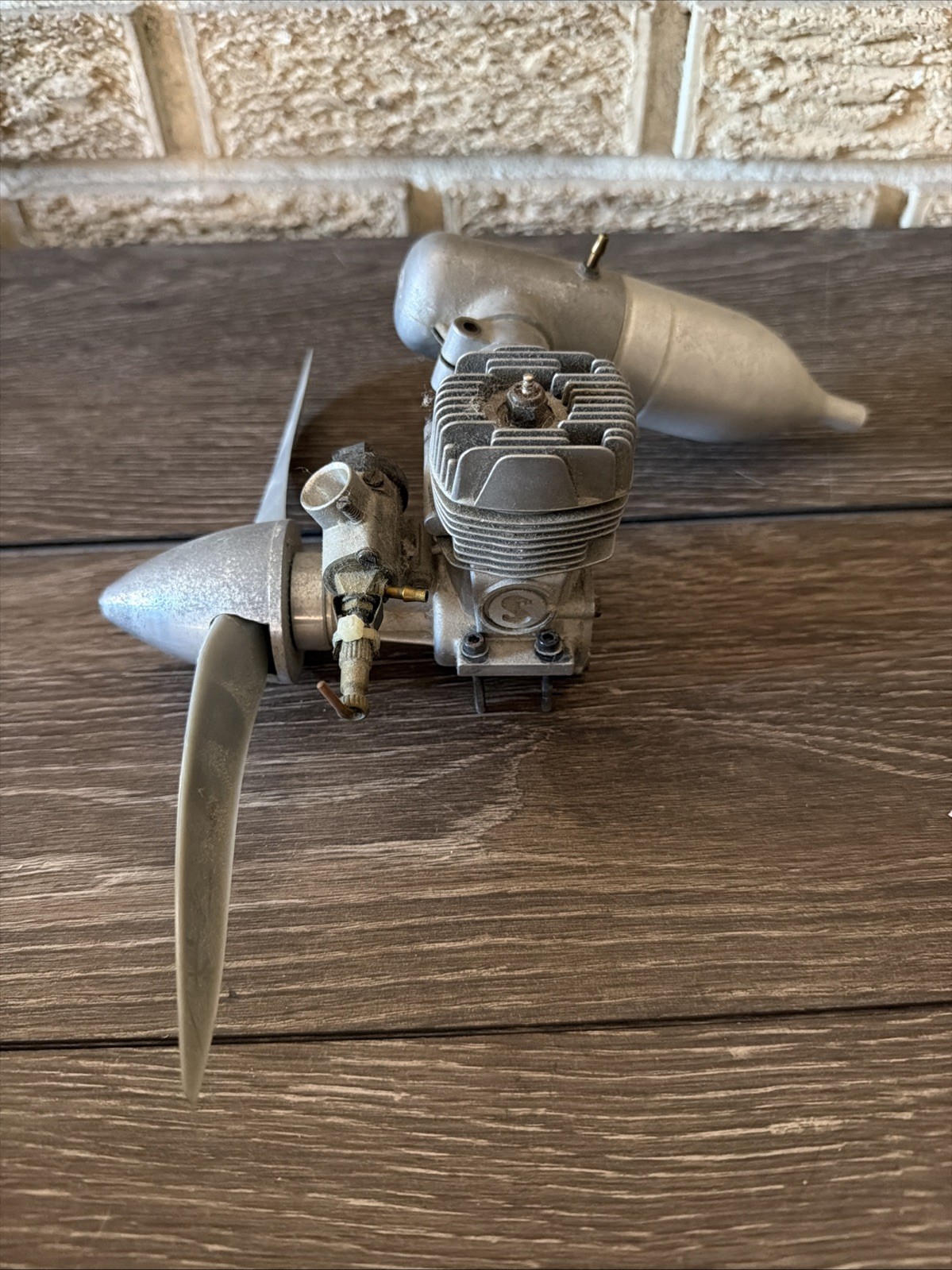 Super Tigre .40 RC Airplane Glow Engine Made in Italy w/ Muffler Untested