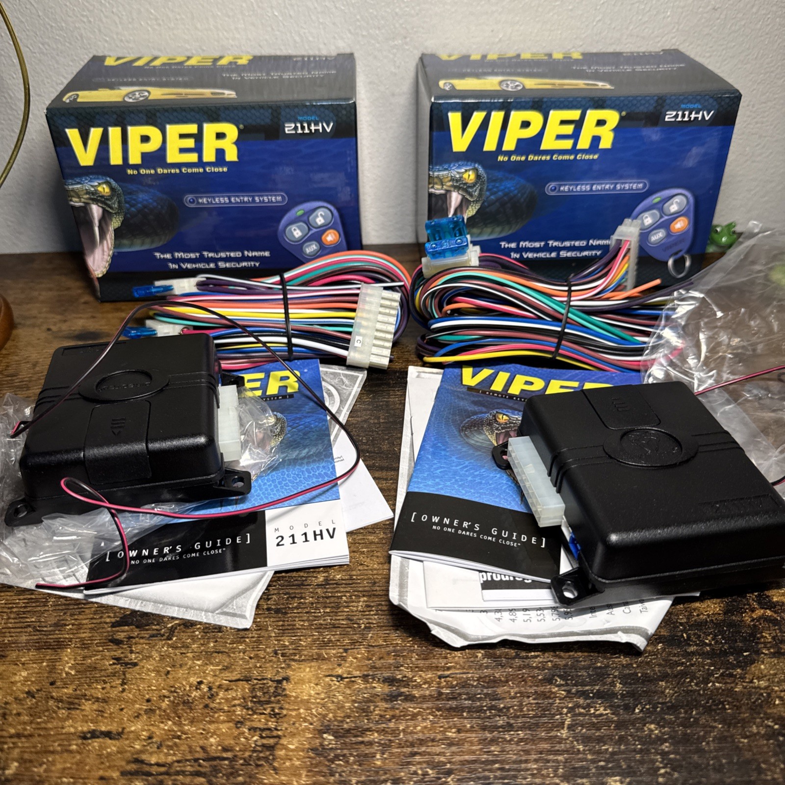 Viper 211HV  -  Keyless Entry Car System - **NO REMOTES INCLUDED**lot Of 2