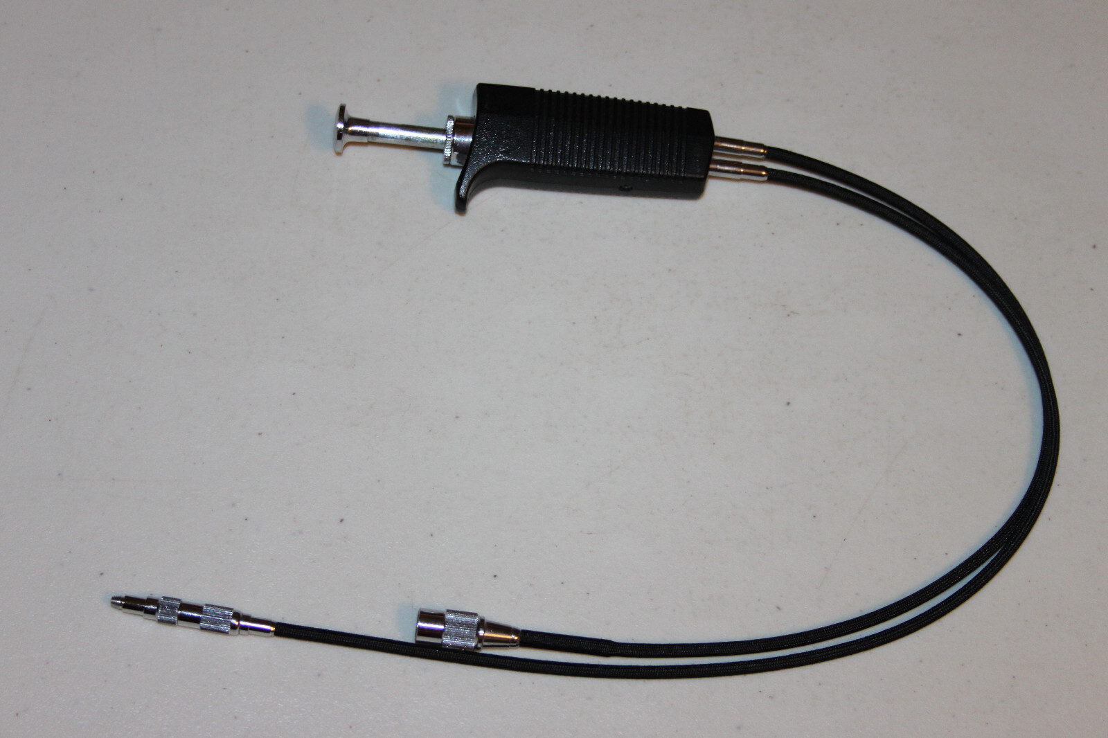 Nikon AR-4 Double Cable Shutter Release,Use Camera Body & Bellows Together.