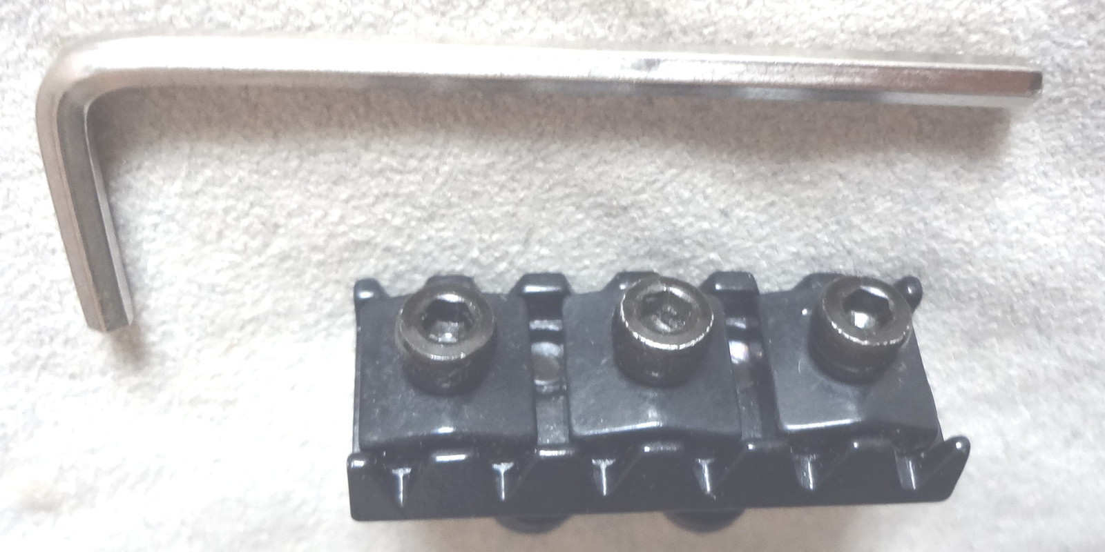 FLOYD ROSE Lic. LOCKING NUT MIGHTY MITE BLACK 42MM Bottom Mnt 4 Electric Guitar