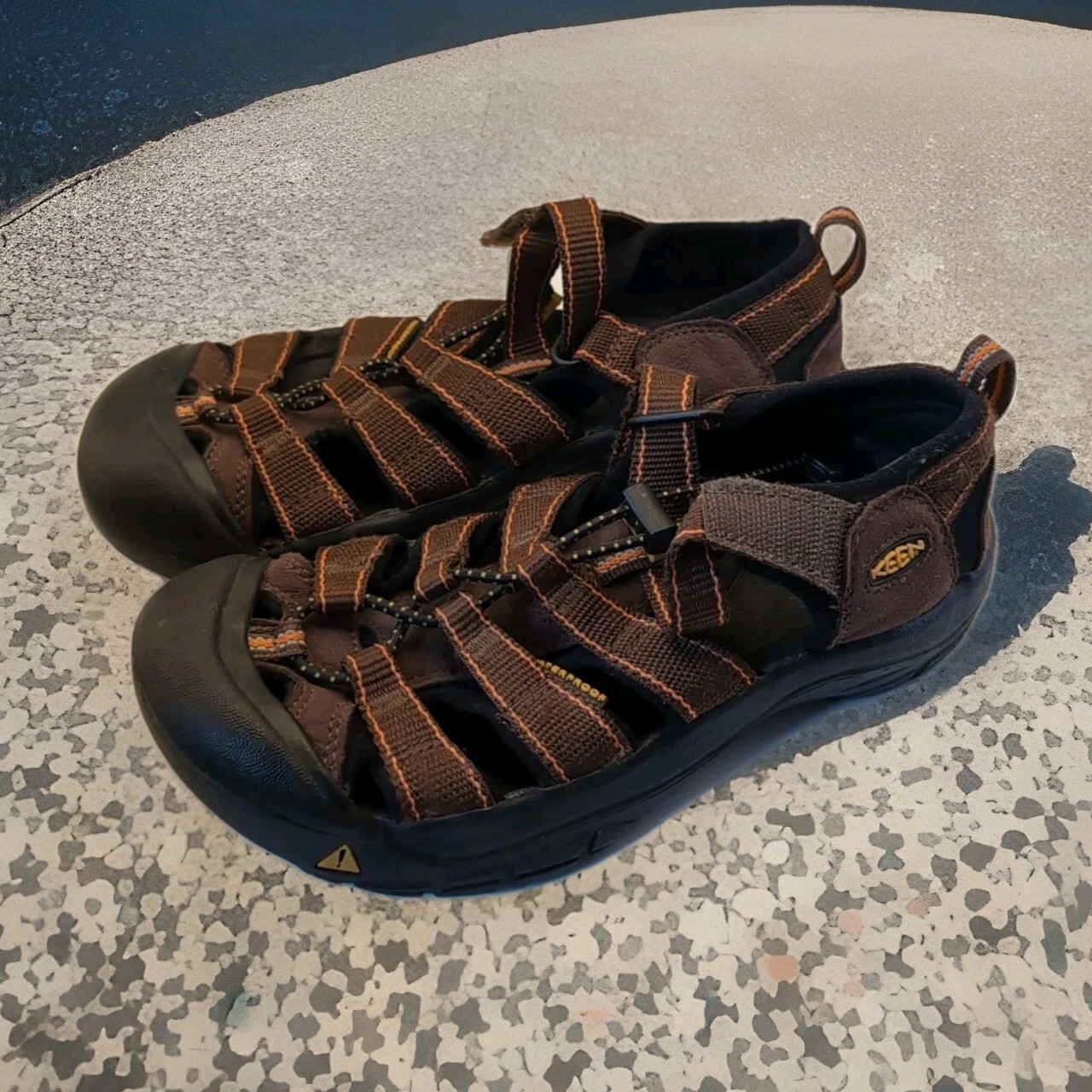 KEEN Kids' 1009996 Newport Premium Brown Leather Closed-Toe Sport Sandal Size 4