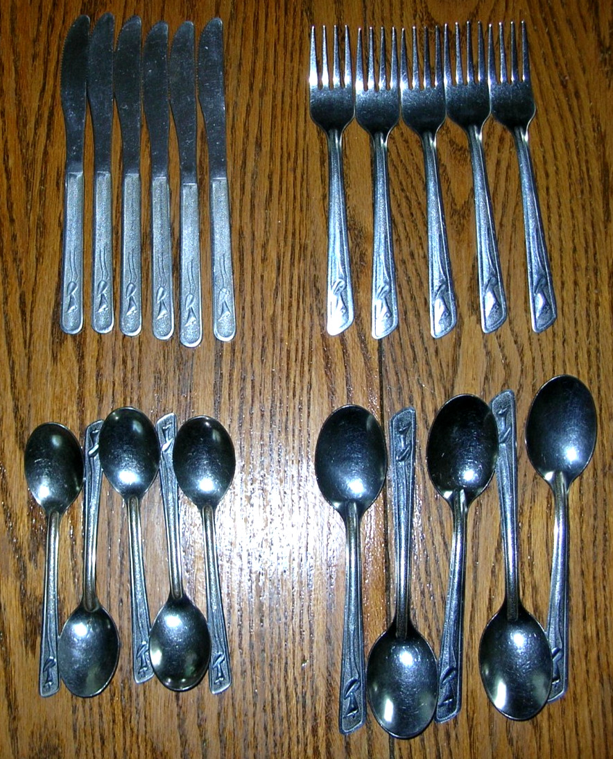 Vintage Calla Lilly Stainless Steel Flatware 21 Pc Mexico