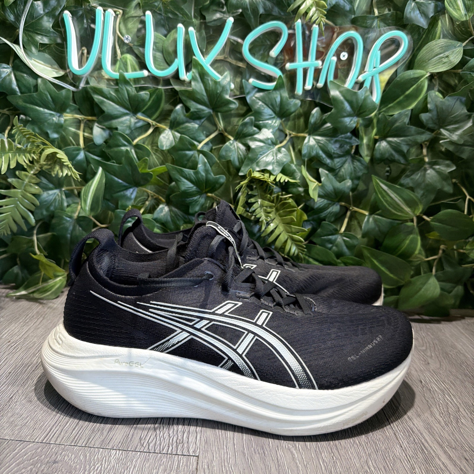 Asics Gel Nimbus 27 TBlack White Running Shoes Size 10 Wide Men's 1011B956