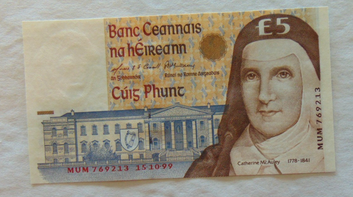 26.05#05: IRELAND 5 Pounds 1999 P-75b UNC