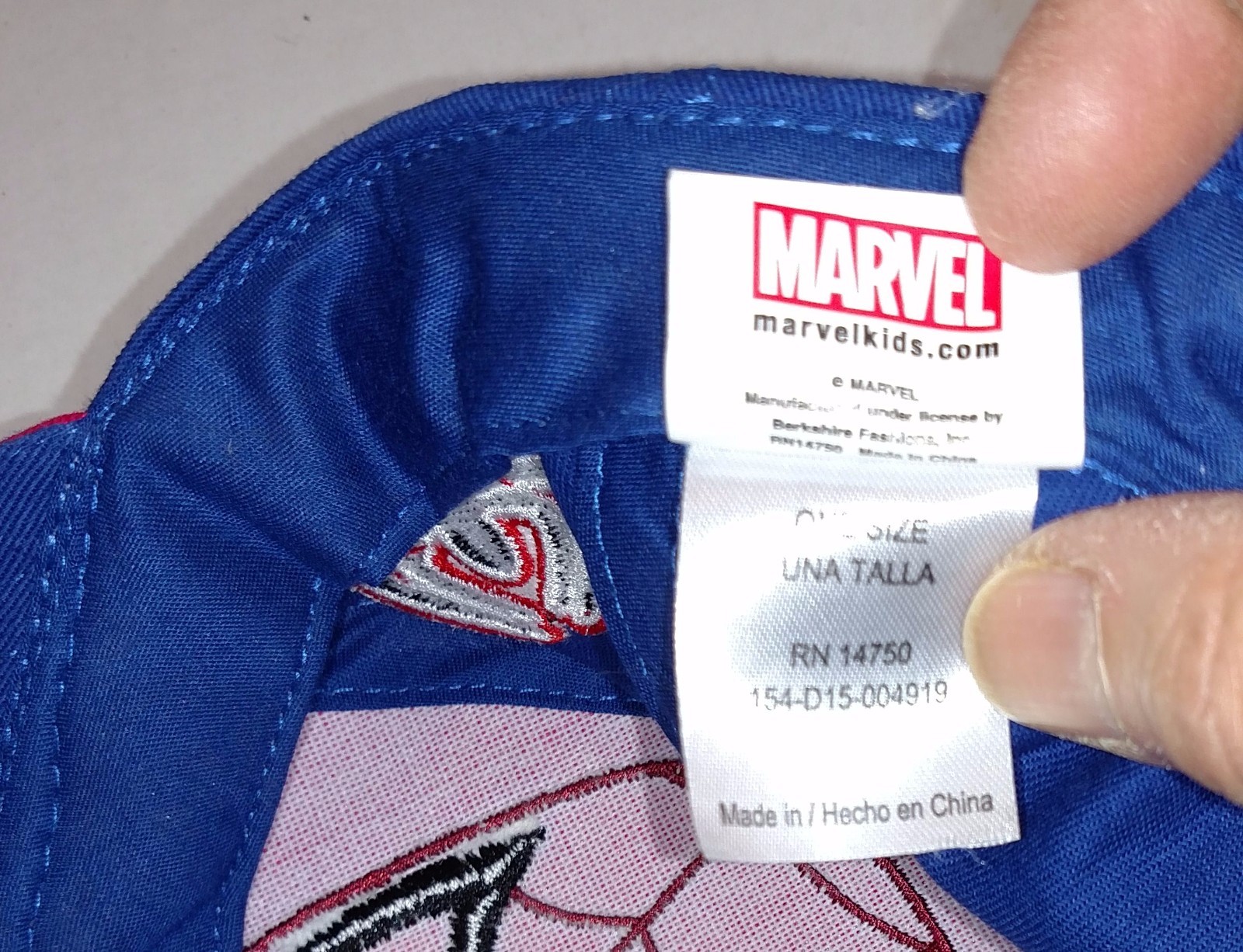 Ultimate Spider-Man Marvel Youth Hat Hook & Loop Adjustable Cap Blue Red