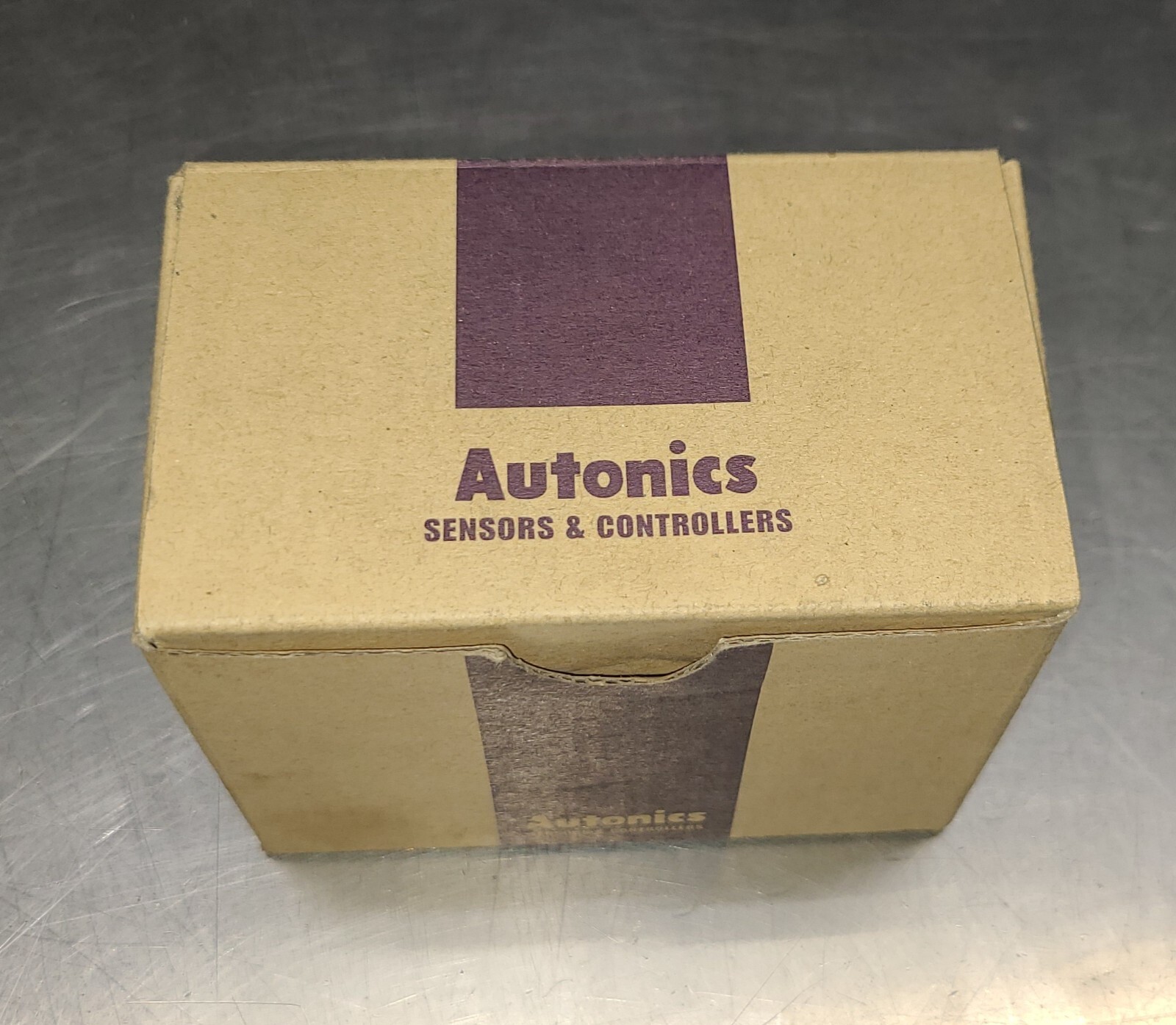 AUTONICS 32W419 Cylindrical Proximity Sensor **NEW IN BOX**