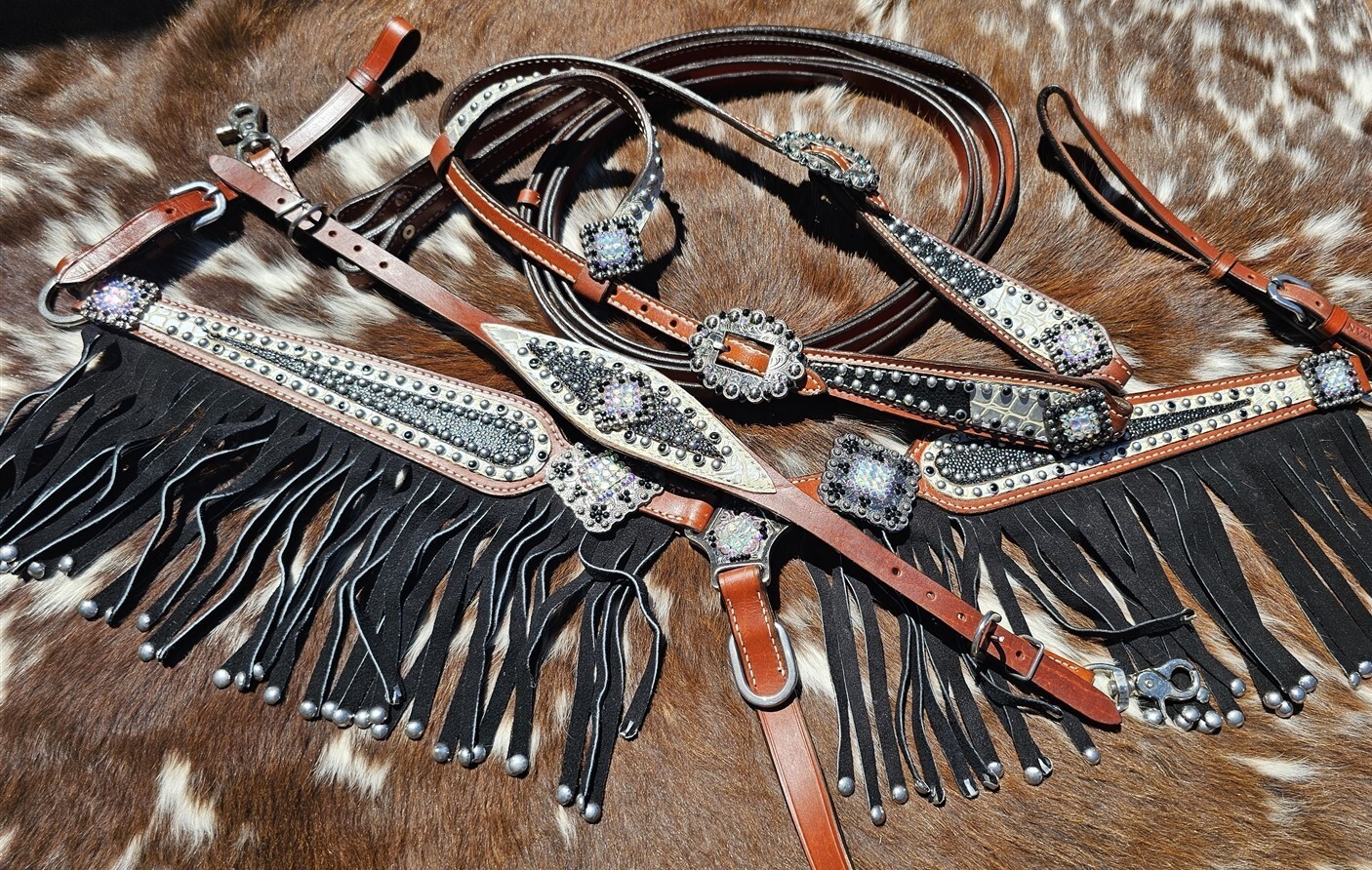 Western Headstall-Reins-Breastcollar-Wither Strap-Black Stingray -White-Crystal