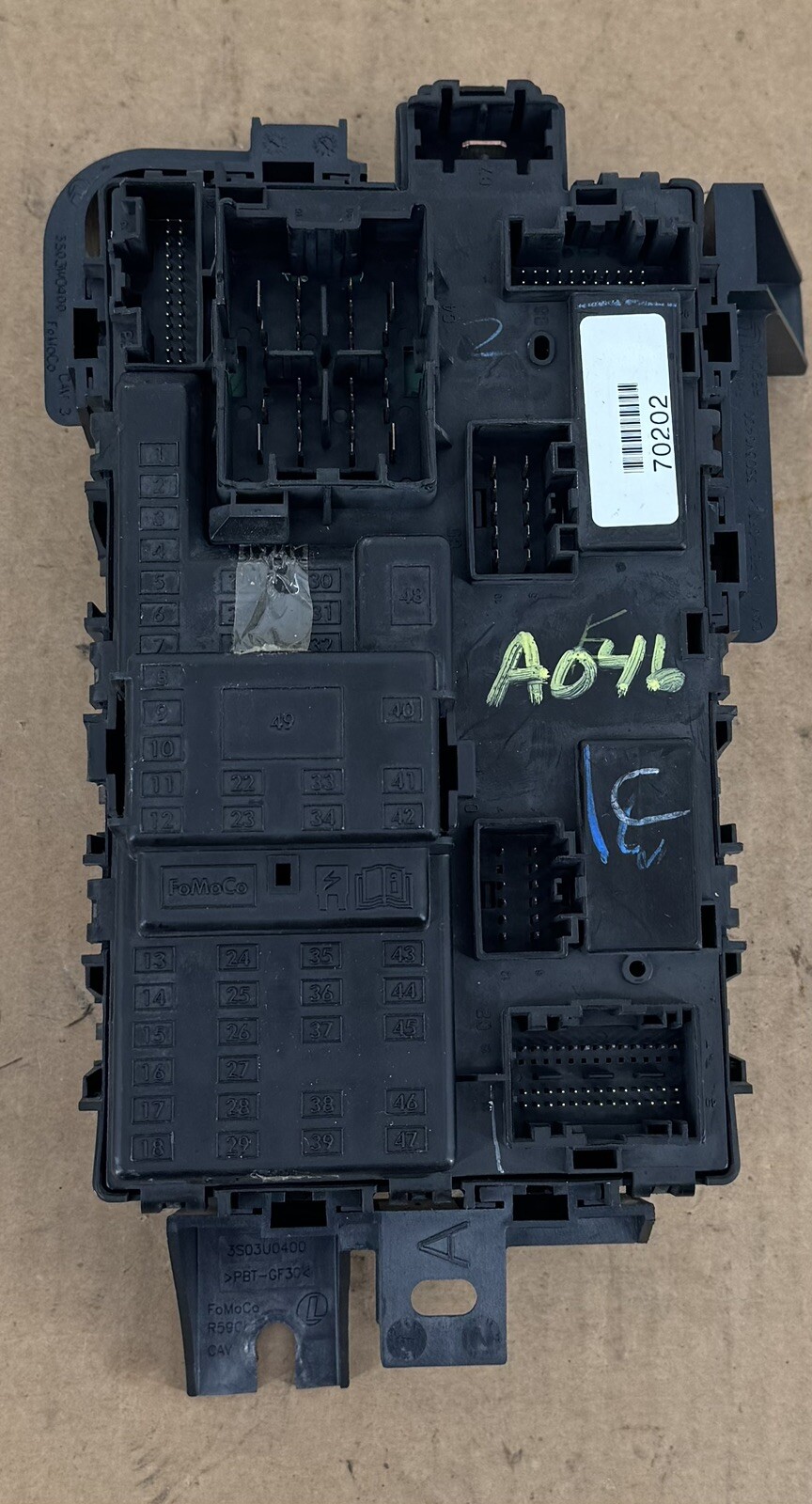 2011 FORD EDGE INTERIOR CABIN FUSE BOX RELAY BCM BC3T-14B476-DH A046