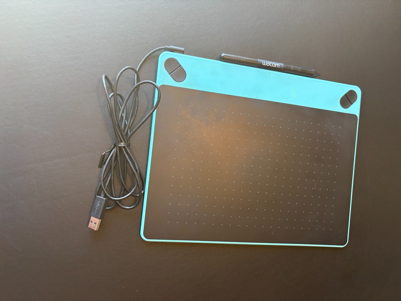 Wacom Intuos CTH-690 Medium Pen & Touch Tablet Blue w/ LP-190 Pen USB Cable Test
