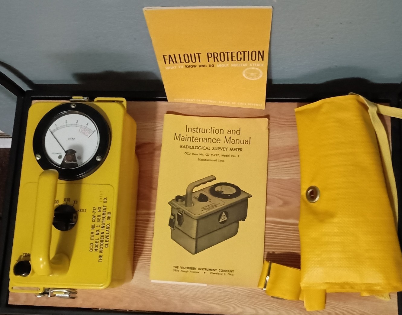 CDV-717 Victoreen Radiological Survey Meter, Used, Working and Good Condition