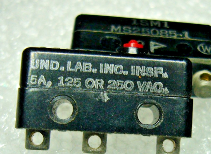 Und Lab Micro SWITCH 1SM1 MS25085 -1 SUB-MINIATURE LIMIT SWITCH  HONEYWELL MICRO