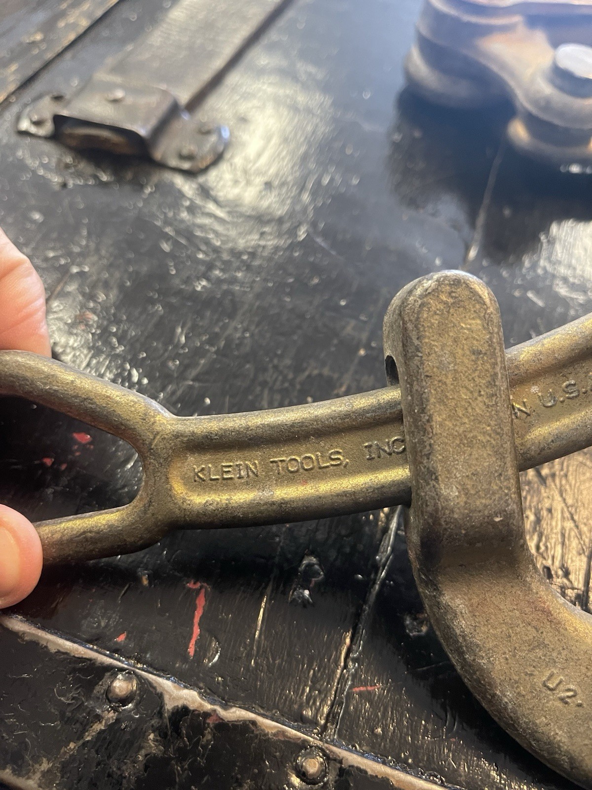 KLEIN 1604-20L Cable Pulling Jaw 5000 lb Haven's® Grip with Swing Latch