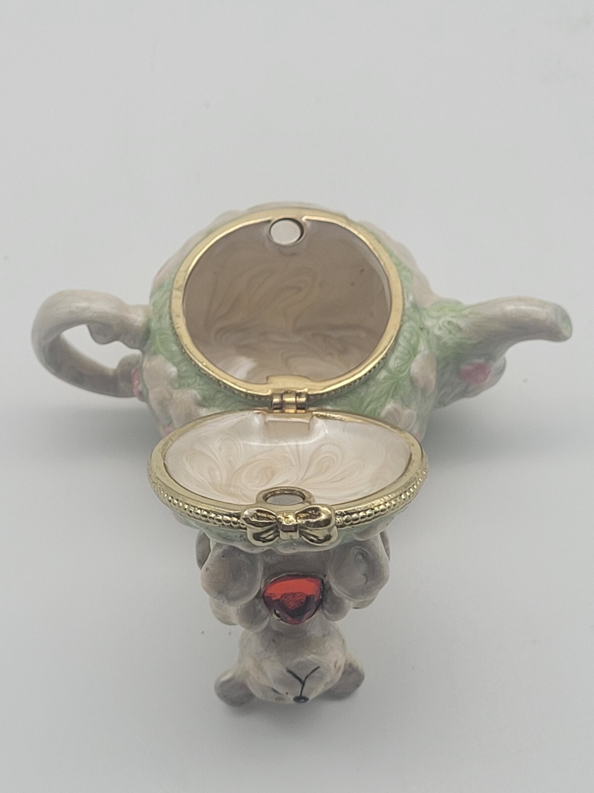 Teddy bear sitting on a teapot Trinket Box