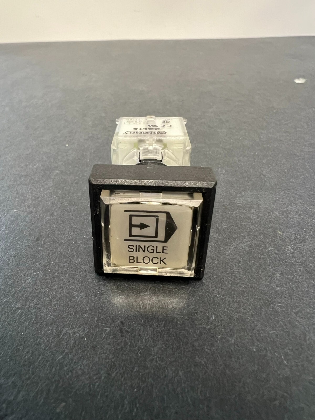 BZL15 - Contact Block