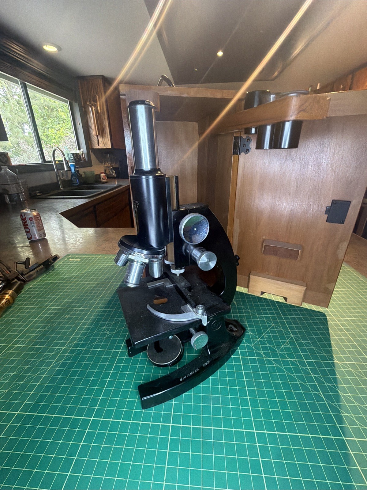 1940'S BAUSCH & LOMB MICROSCOPE W/CASE AND EXTRA OBJECTIVES