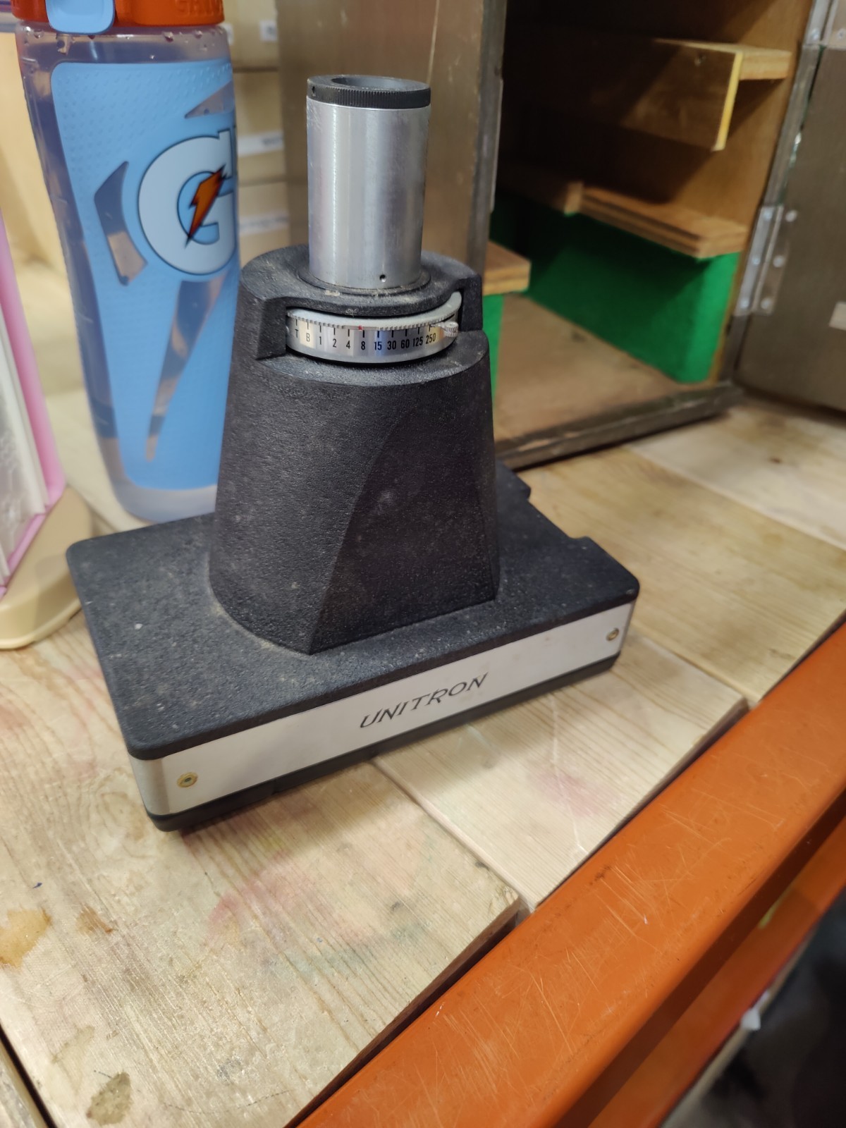 VINTAGE Metallurgical MICROSCOPE IN CASE That Locks With Keys Unitron Polaroid