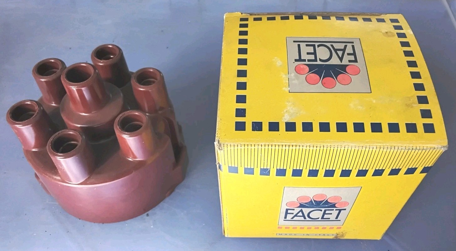 Jaguar XJ6 Daimler Sovereign Triumph 2000 Rover SD1 6 Cyl Distributor Cap DDB113